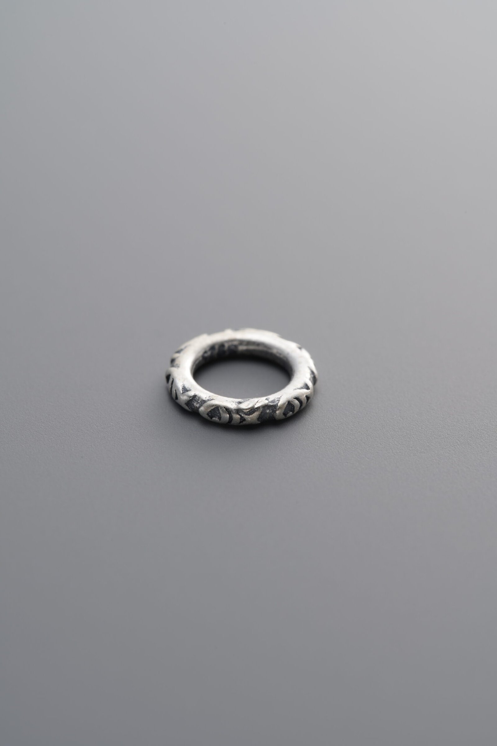 E8-49 (1) 925 Silver-Vintage-Fish Sliding Ring-8mm - Image 1