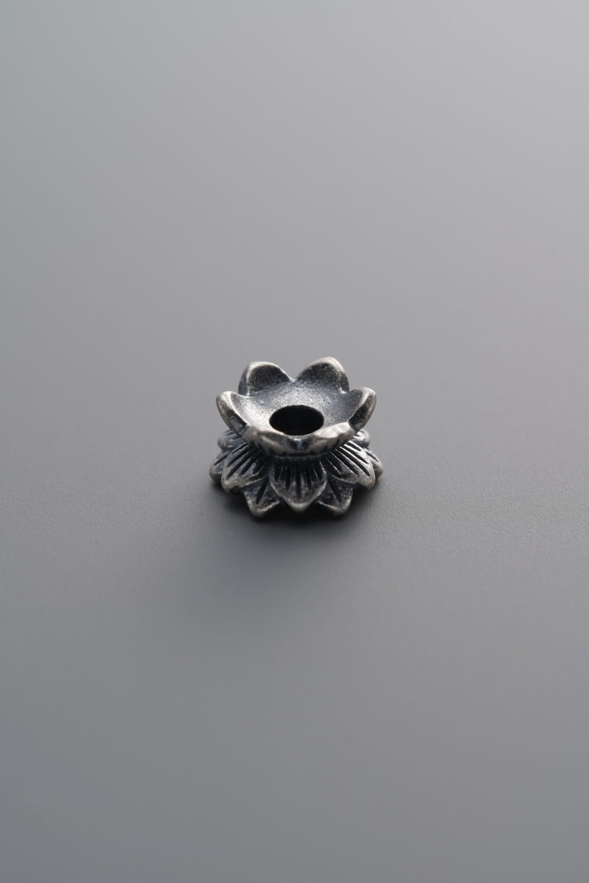 925 Sterling Silver-Antiqued-Flower Bead Cap-7mm - Image 3