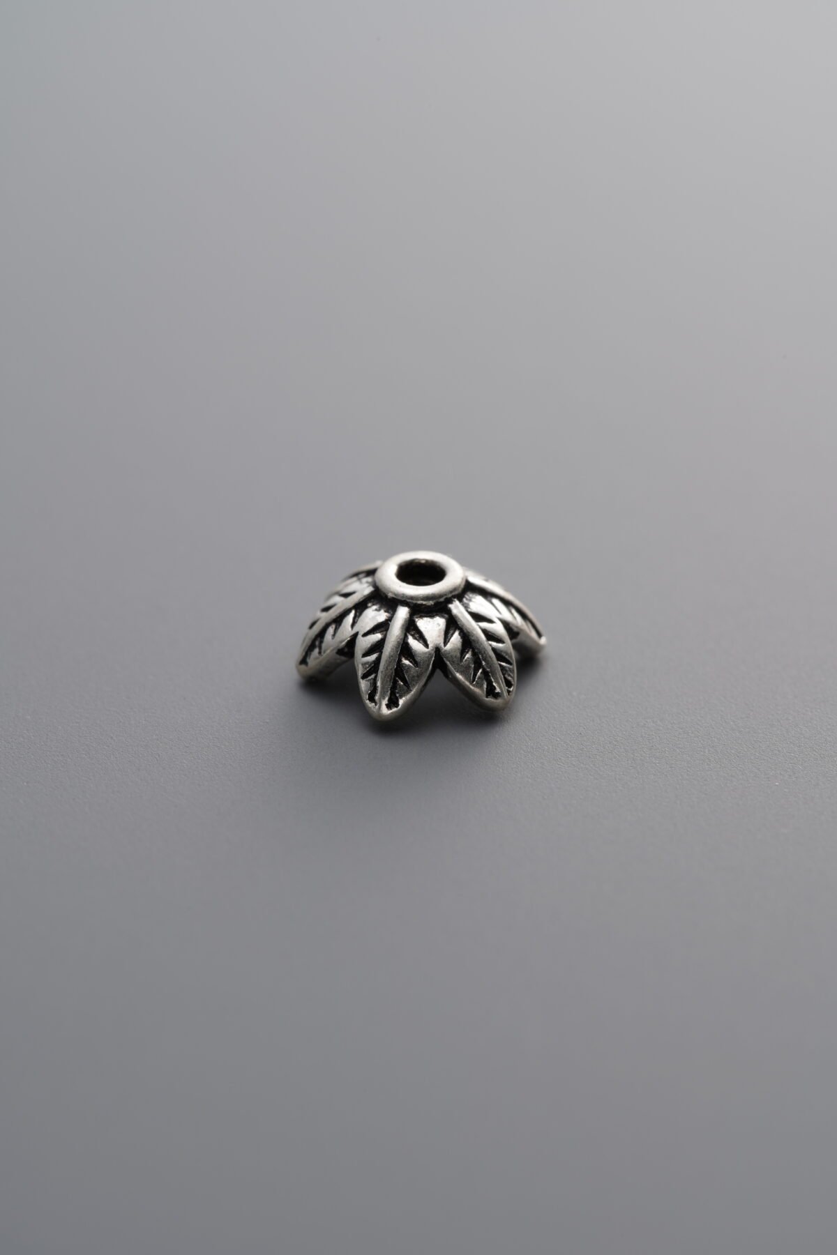 E9-32 (2) 925 Sterling Silver-Antiqued-Flower Bead Cap-7mm - Image 1