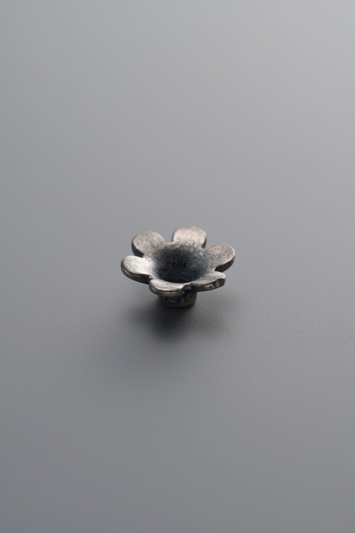 925 Sterling Silver-Antiqued-Flower Bead Cap-8mm - Image 4