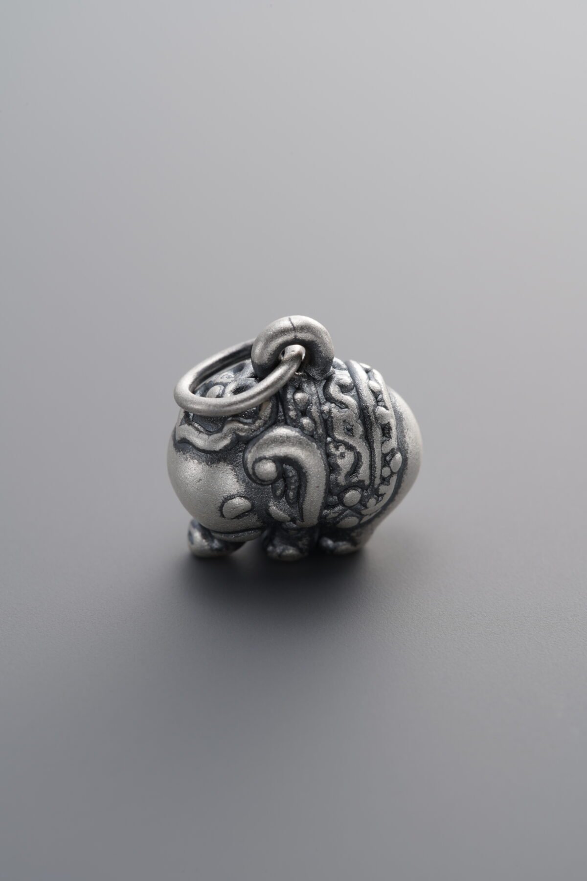 999 Fine Silver-Antiqued-Dimensional Elephant Pendant-16mm - Image 4