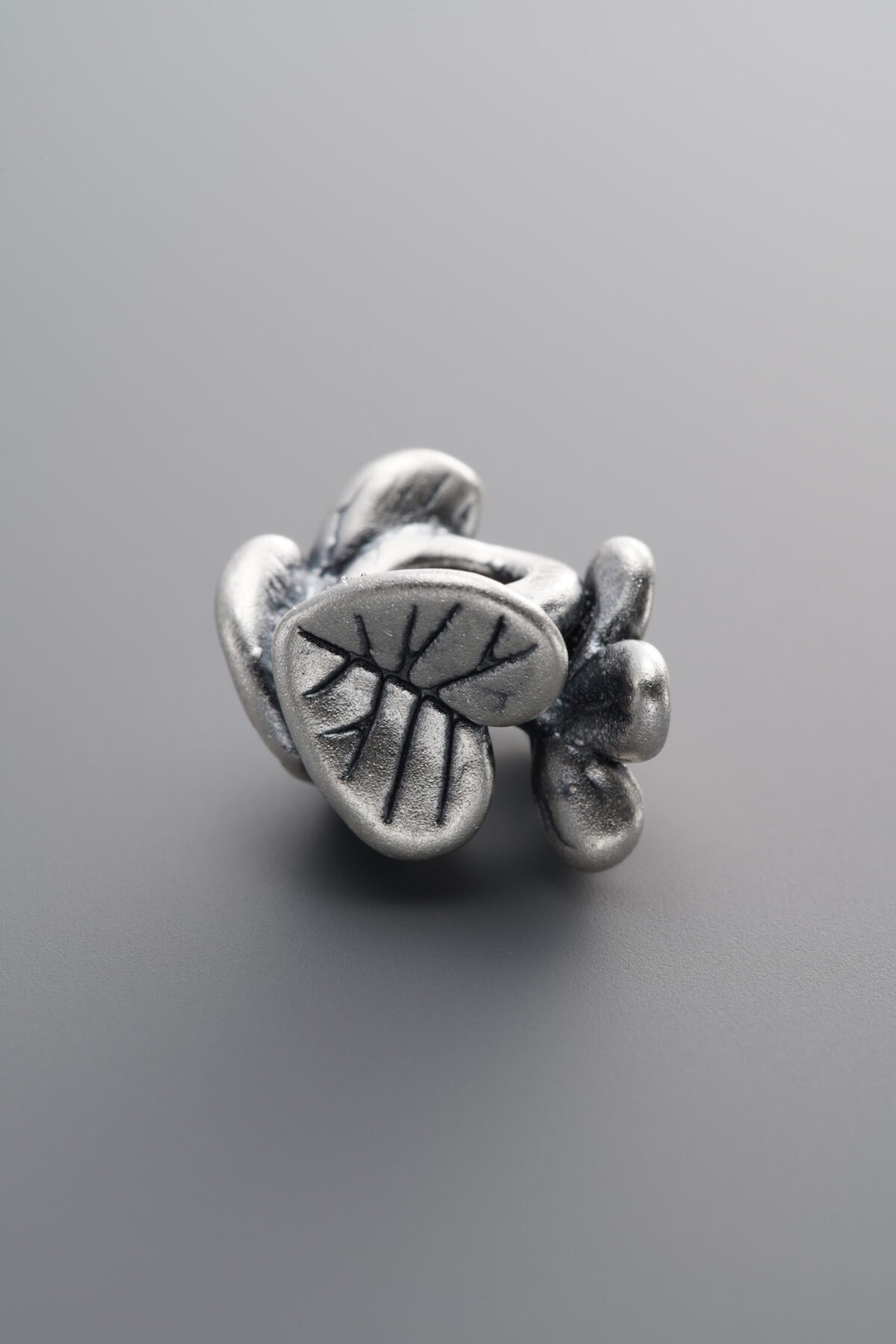 999 Fine Silver-Antiqued-Dimensional Flower Wreath Spacer Bead-14mm - Image 1