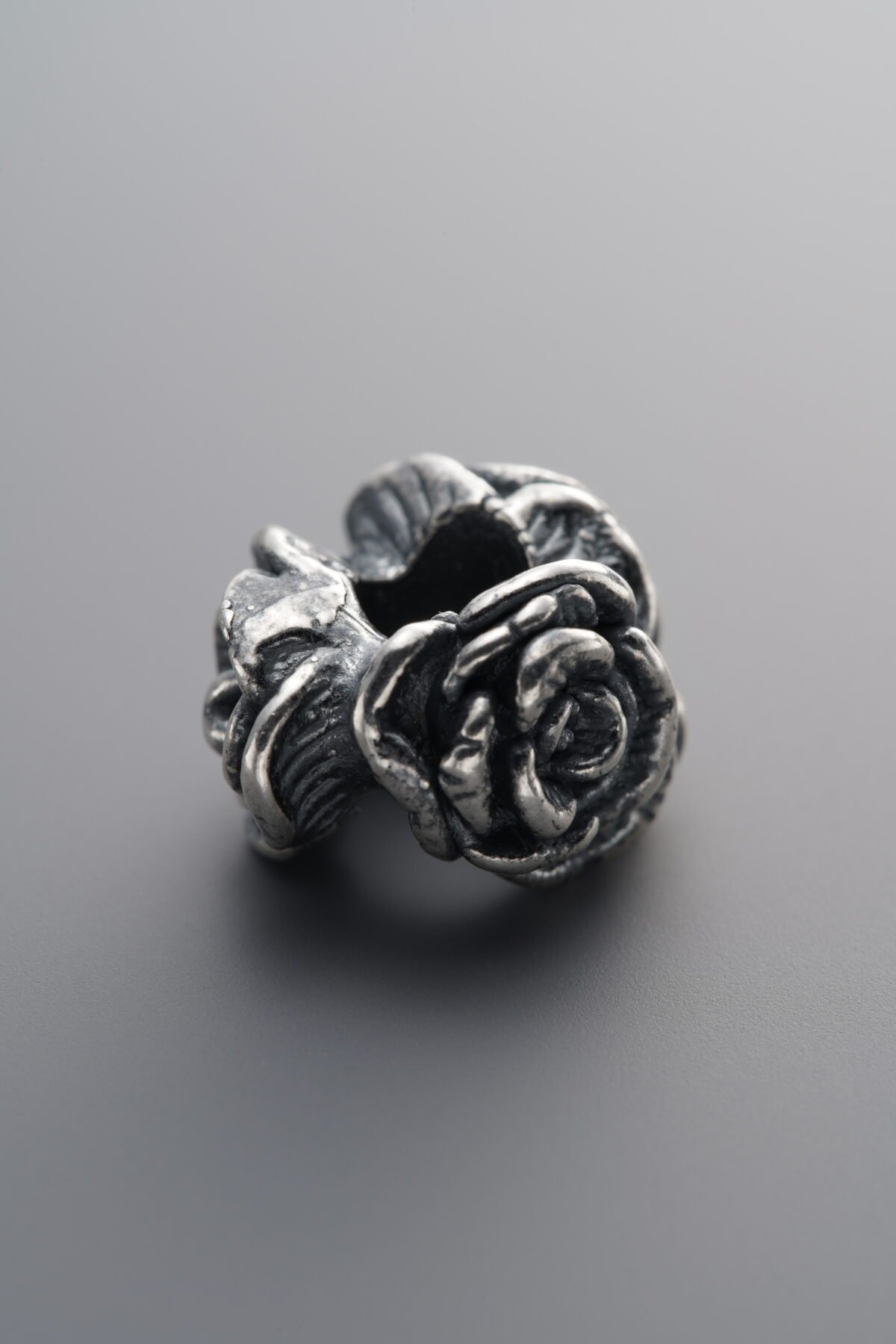F1-32 (2) 3D Triple-Rose Spacer Beads