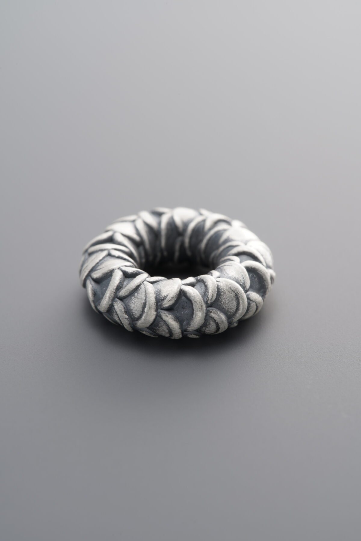 999 Fine Silver-Antiqued-Dimensional Dragon Scale Slider Bail Ring-15mm - Image 1