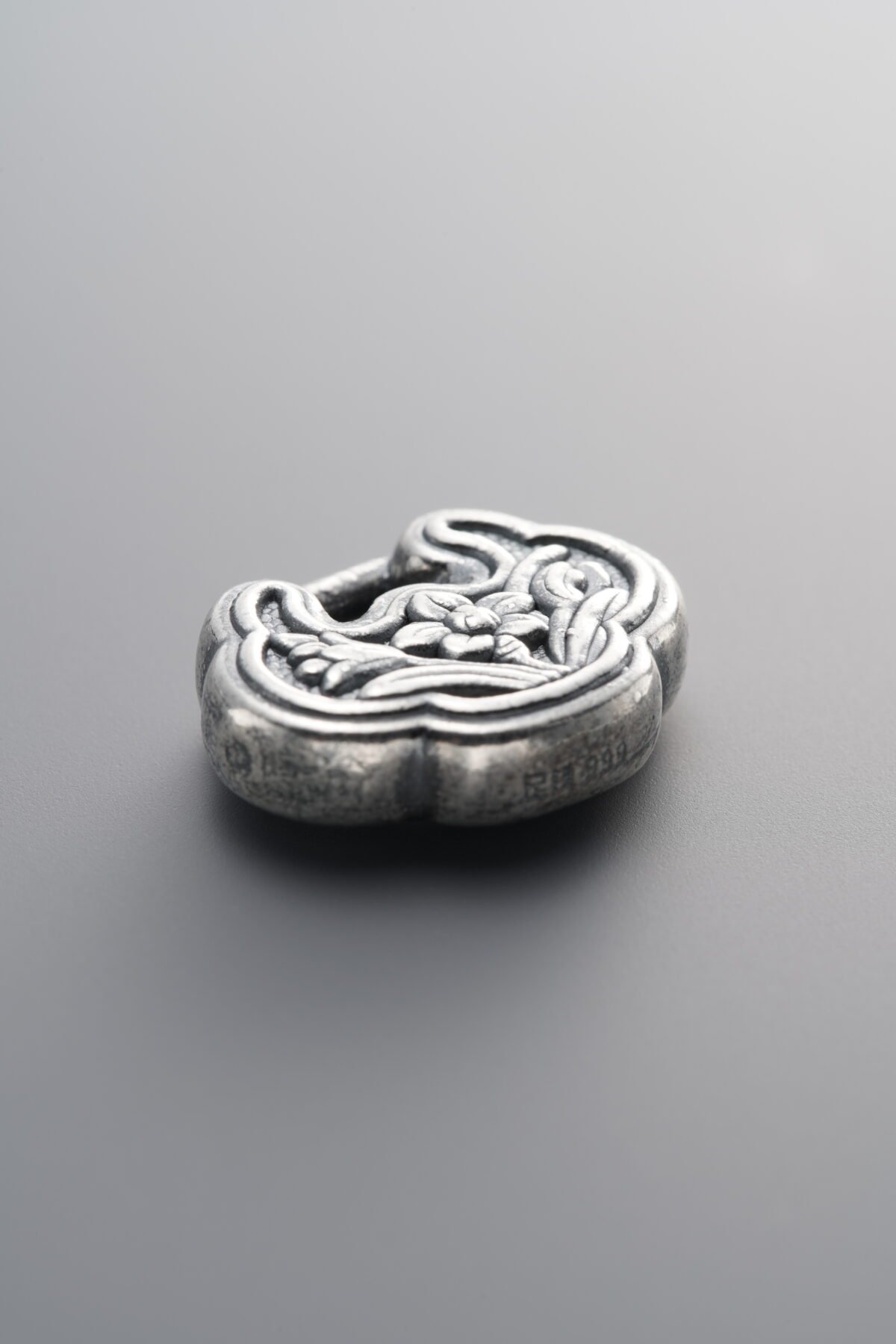 999 Fine Silver-Antiqued-Dimensional Lock Spacer Bead-25mm - Image 1