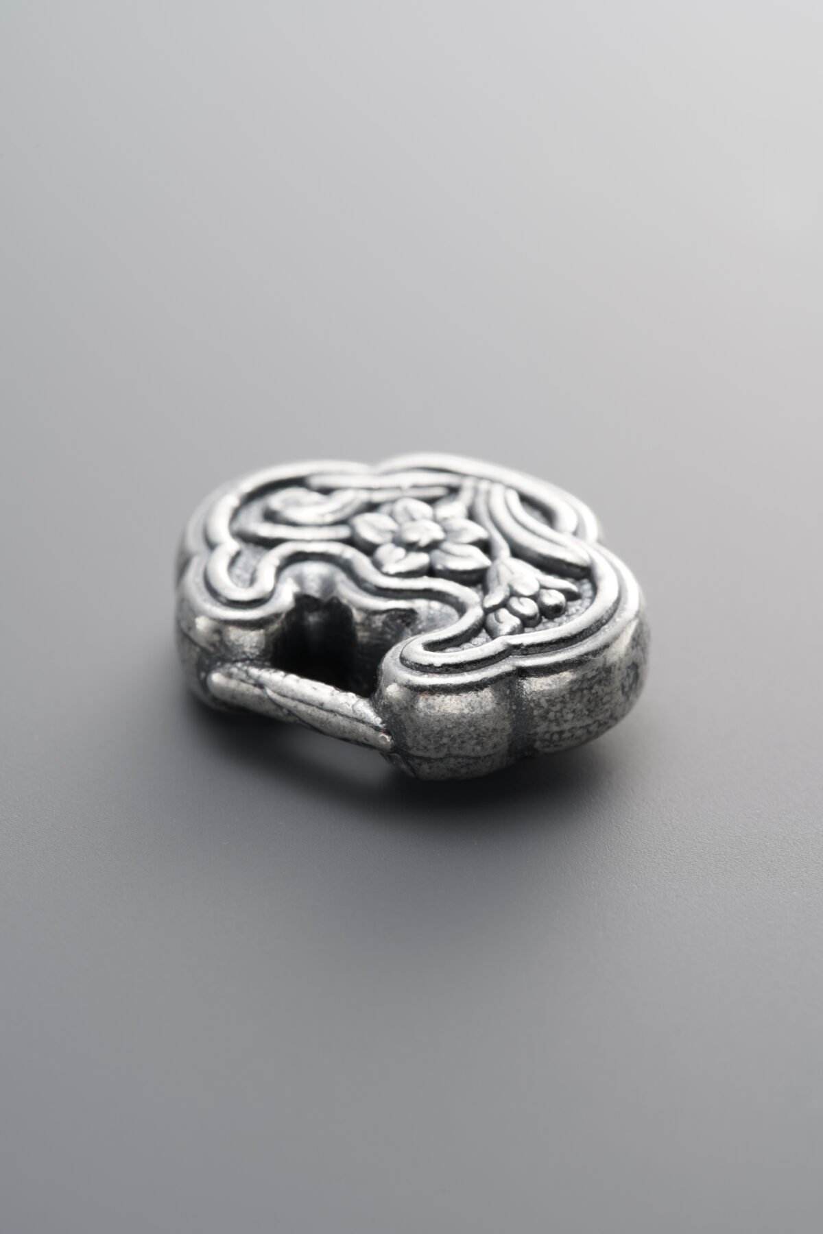999 Fine Silver-Antiqued-Dimensional Lock Spacer Bead-25mm - Image 2