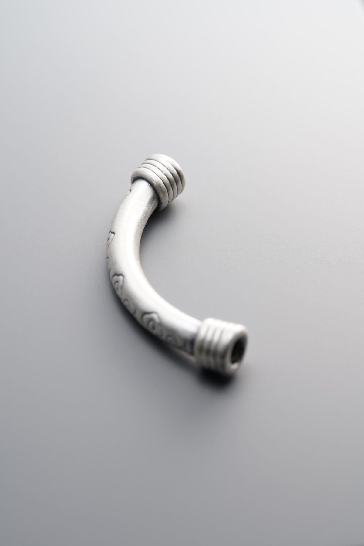 Cloud Pattern Curved Tube Bead