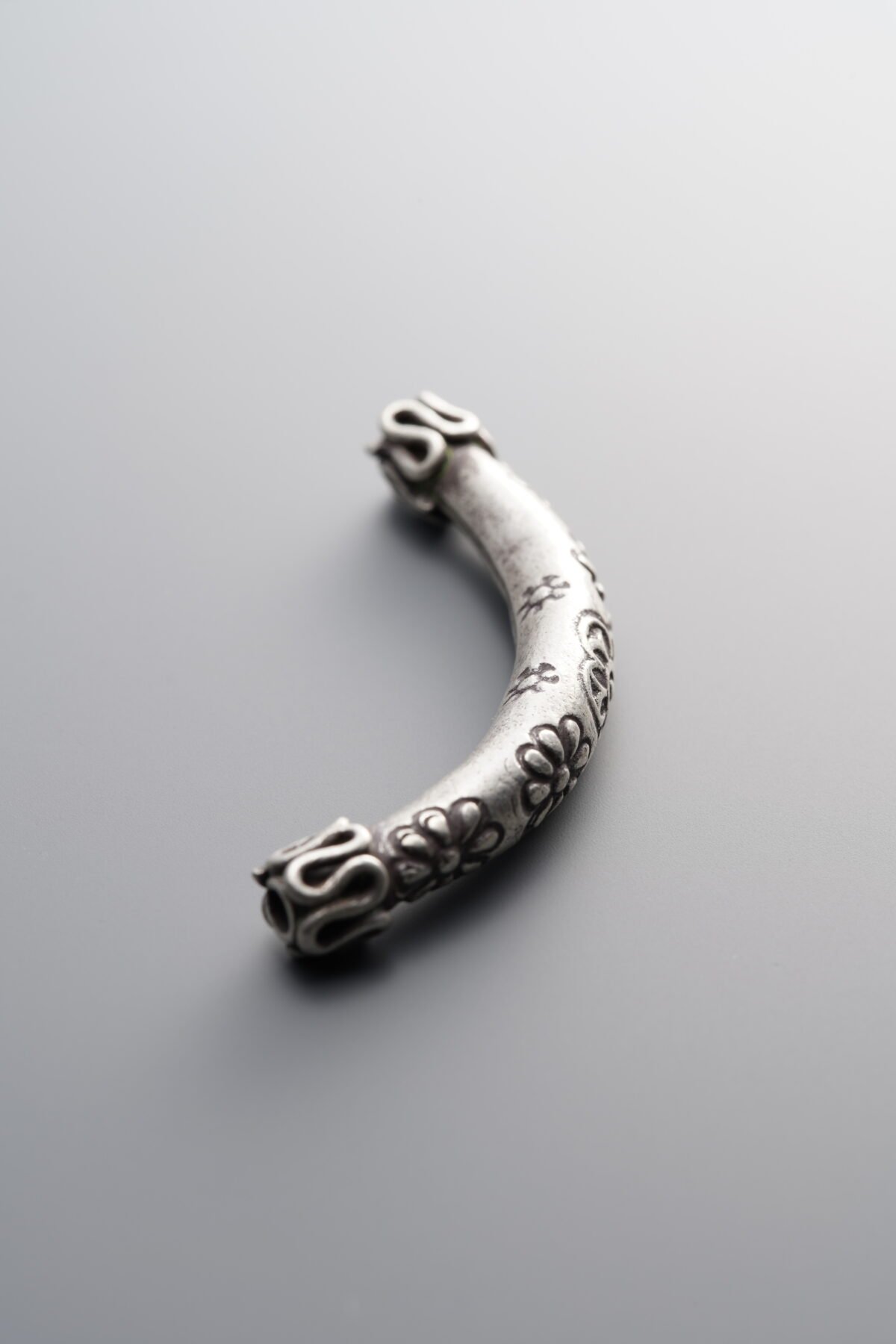 Patterned Curved Tube