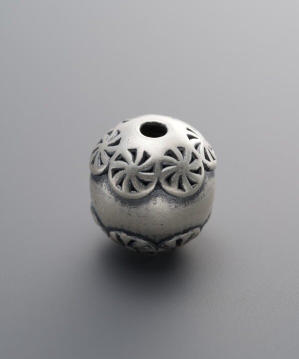 Patterned LanternLantern Shape Spacer Bead