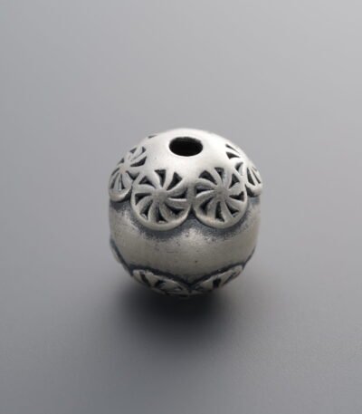 Patterned LanternLantern Shape Spacer Bead