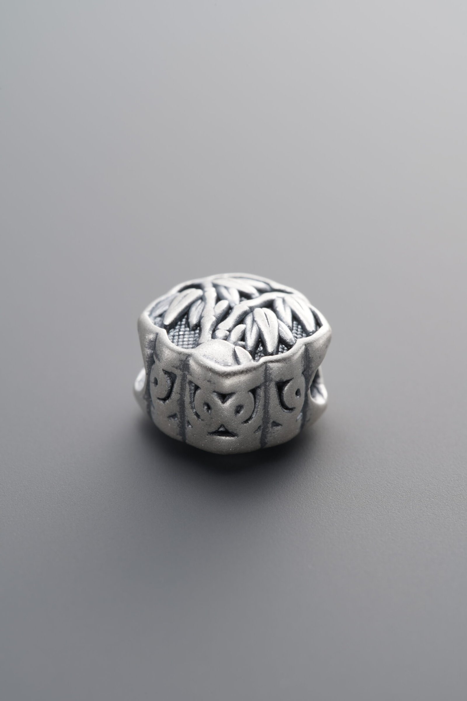 F1-63 (2) Bamboo Pattern Box Spacer Beads