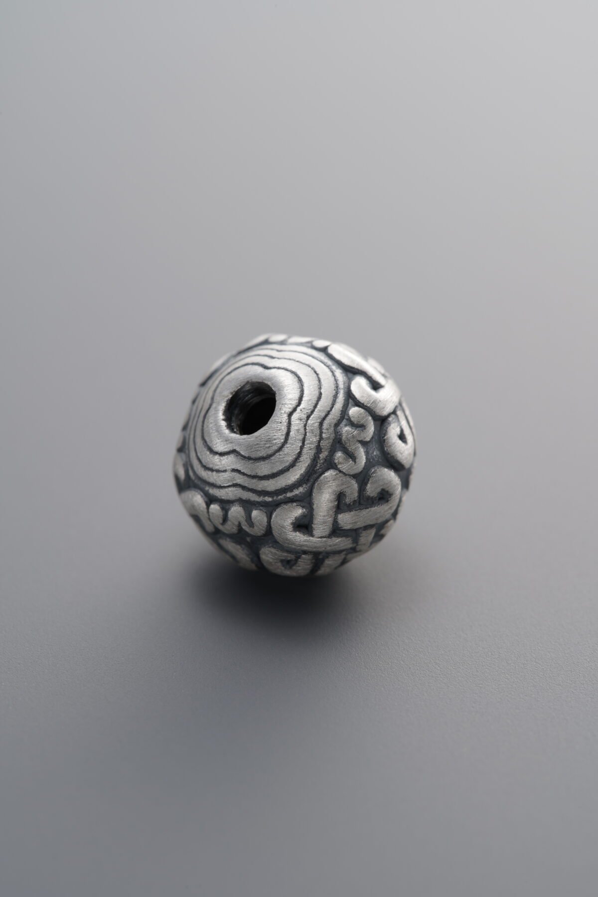 999 Fine Silver-Antiqued-Dimensional Chinese Knot Spacer Bead-10mm - Image 4