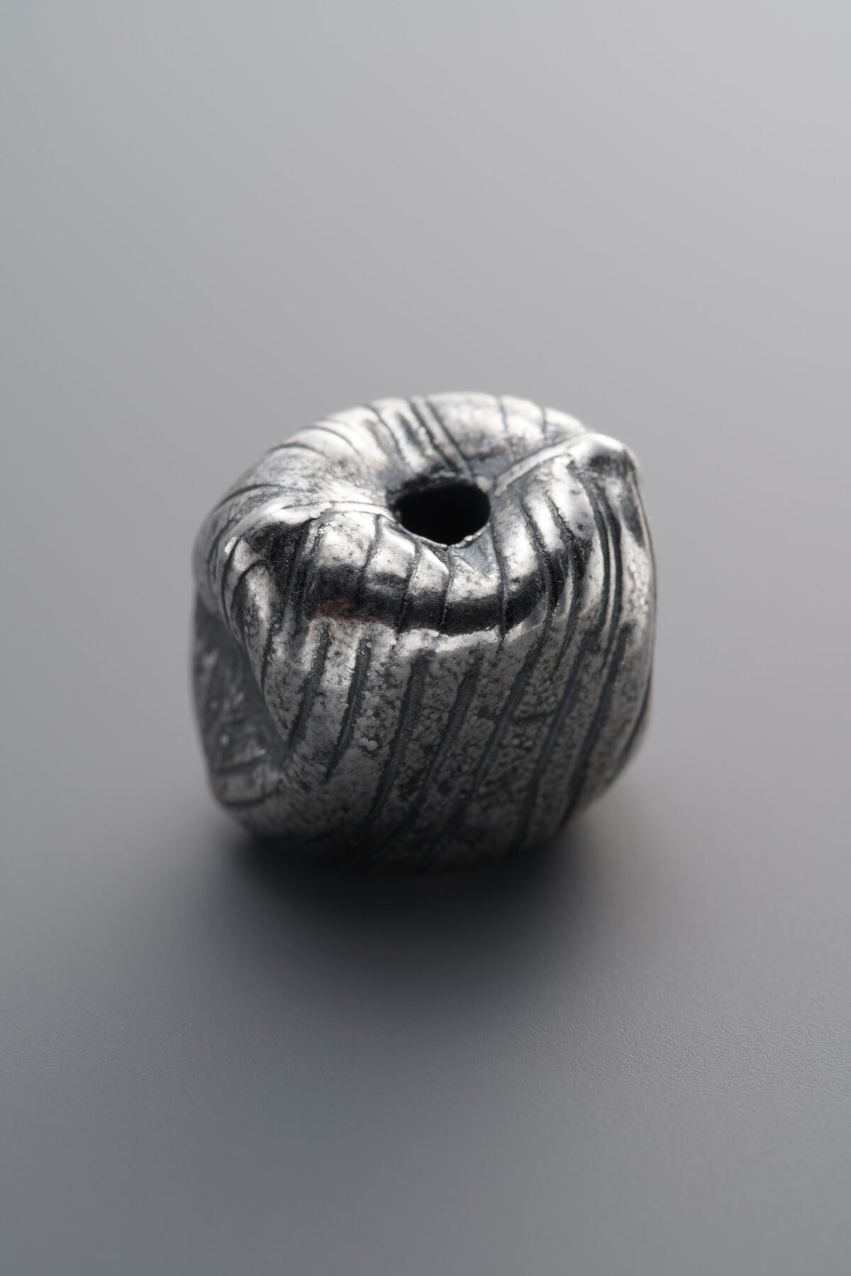 999 Fine Silver-Antiqued-Dimensional Wrinkled Pattern Square Flat Spacer Bead-13mm - Image 4