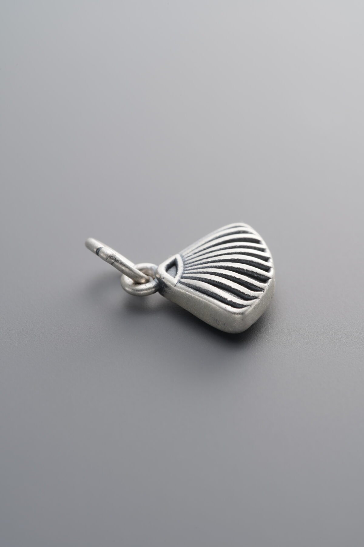 999 Fine Silver-Antiqued-Seashell Pattern Pendant-12mm - Image 2