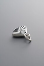 999 Fine Silver-Antiqued-Seashell Pattern Pendant-12mm