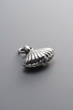 999 Fine Silver-Antiqued-Seashell Pattern Pendant-14mm