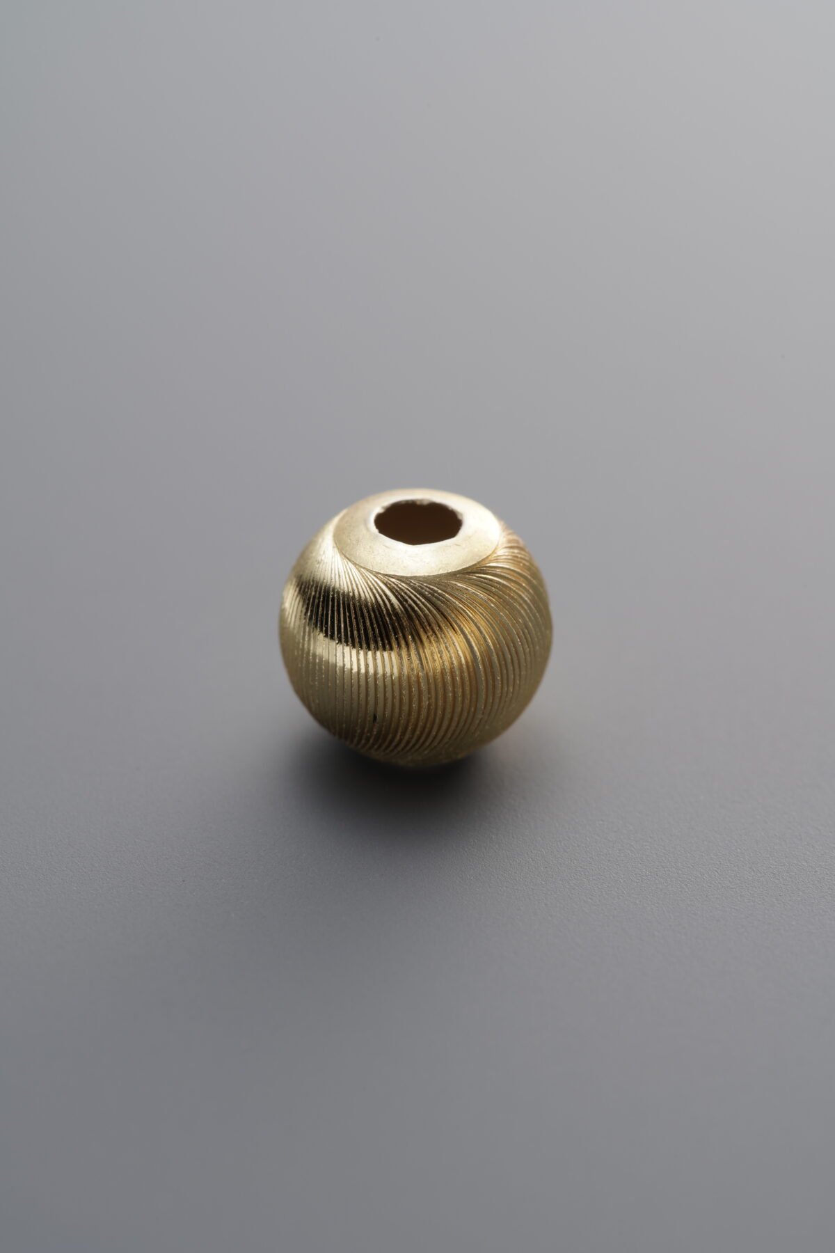 925 Sterling Silver-Gold Plated-Cat Eye Pattern Round Spacer Bead-8mm - Image 2