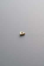 Straight-cut Triangle Spacer