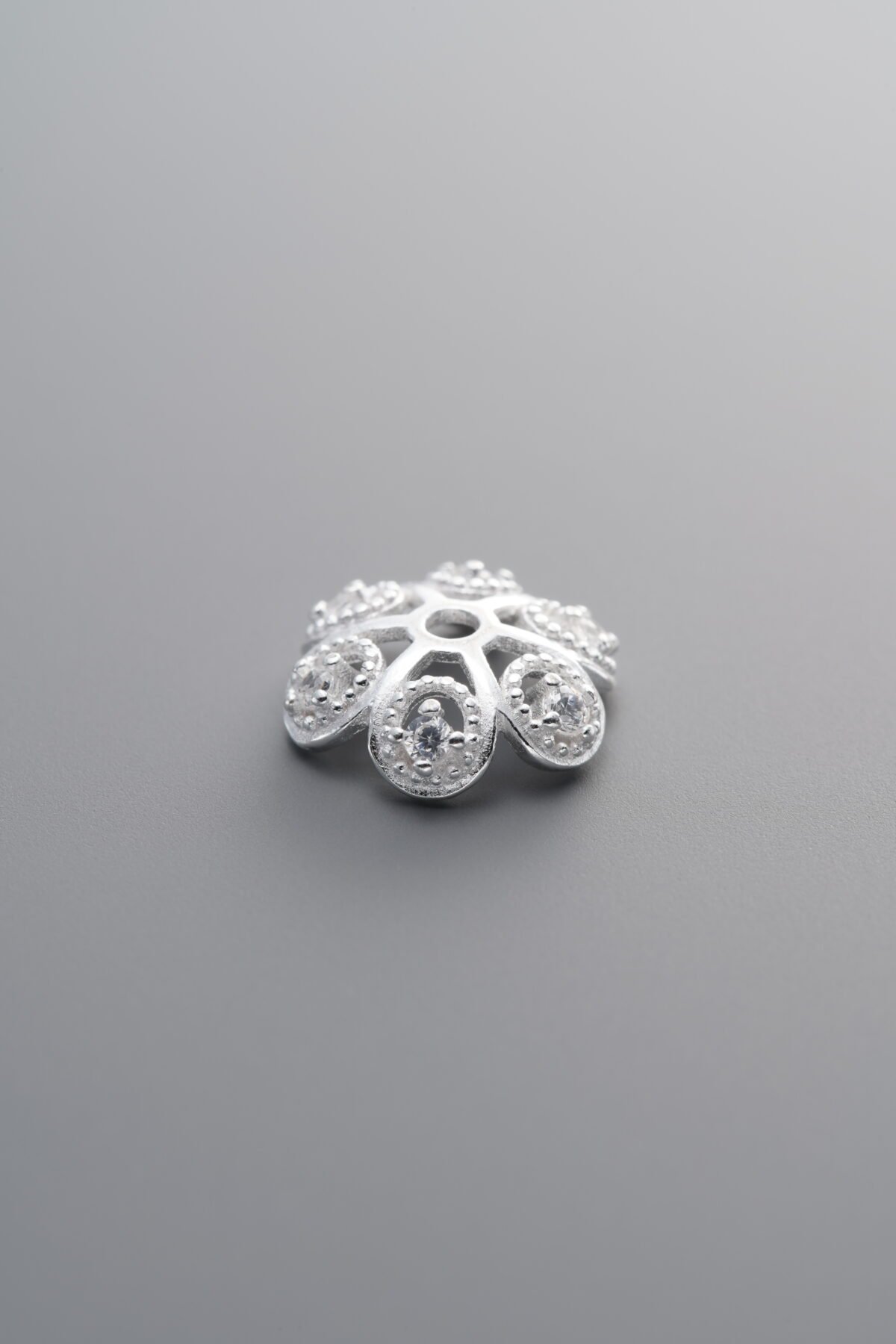 F3-65 (1) 925 Sterling Silver-Bright-Zircon Flower Bead Cap-10mm - Image 1