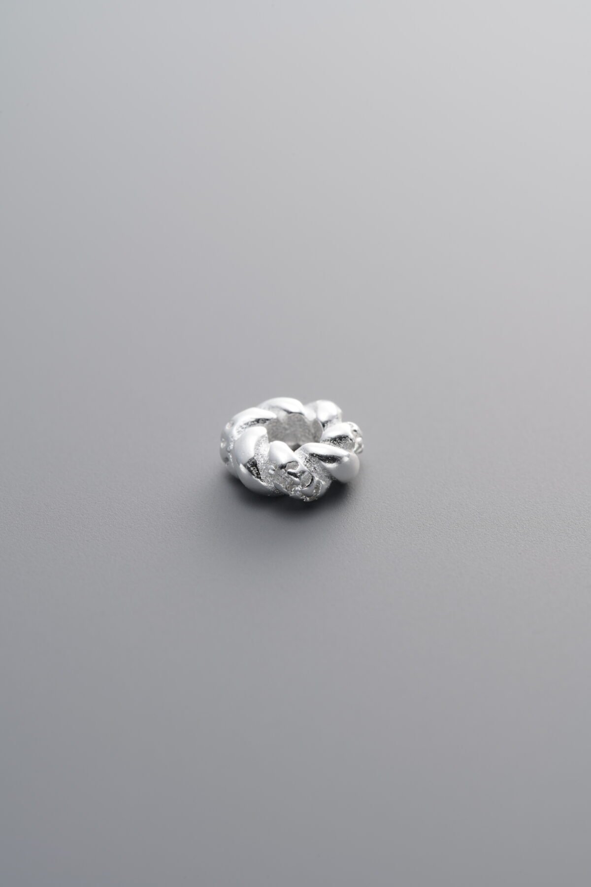 925 Sterling Silver-Bright-Zircon Twisted Circle Bead-7mm - Image 3